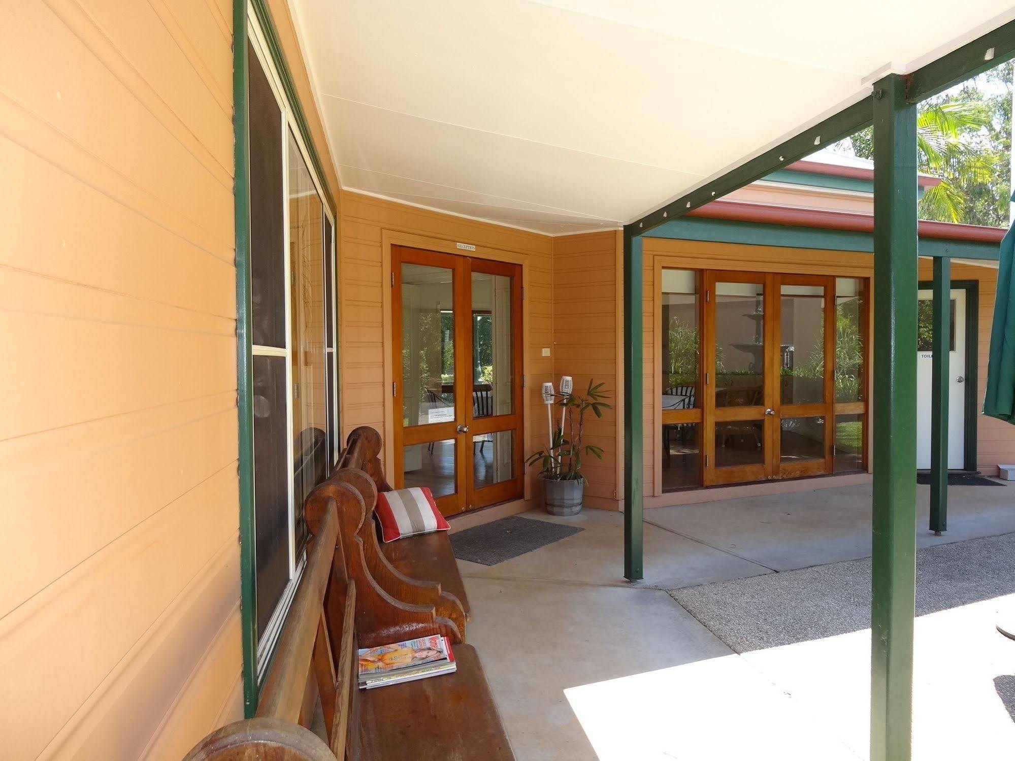 The Arabella North Coast Motel Wollongbar Bagian luar foto